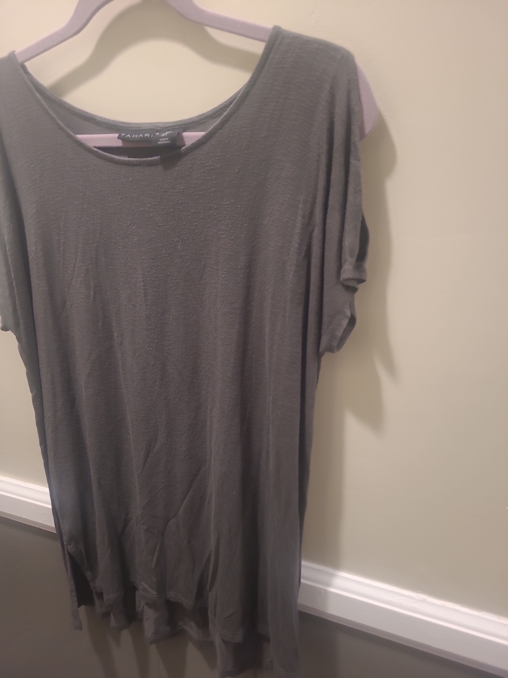 Tahari Womens Small Cold Shoulder Olive Green S/S Blouse - Picture 3 of 11
